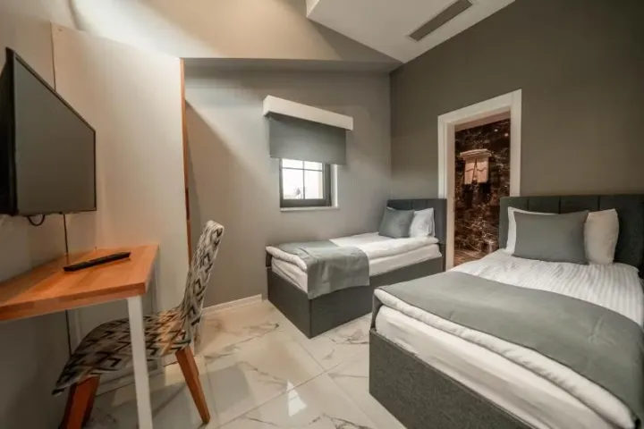 3+1 Family Suite, Bahçe Manzaralı, Şömineli ve Balkonlu