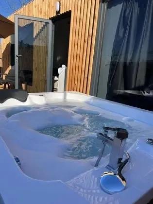 Bungalow, Doğa Manzaralı, Özel Havuzlu ve Jakuzili
