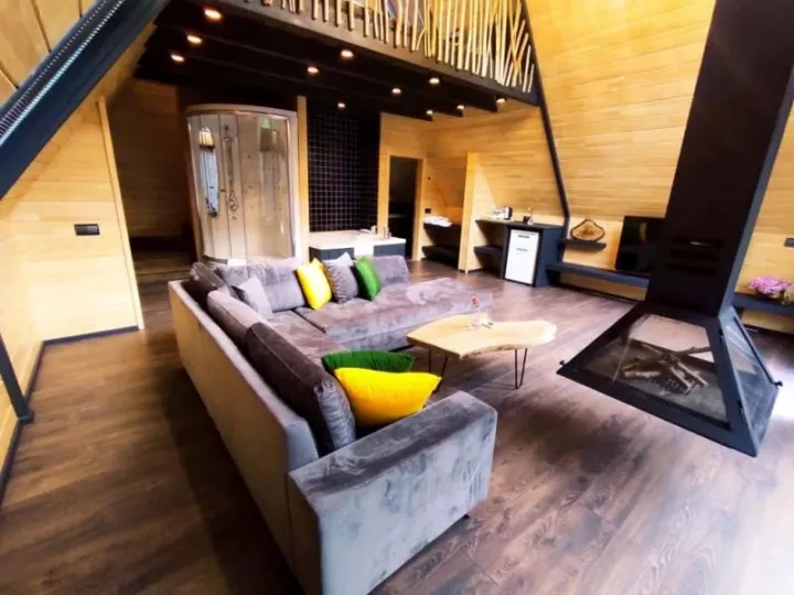 VIP Suit Oda, Dağ Manzaralı, Jakuzili